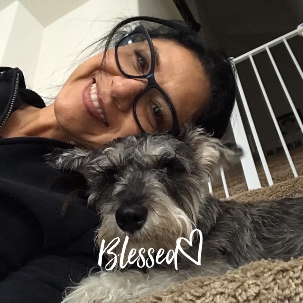 Meet your Posher, Claudia